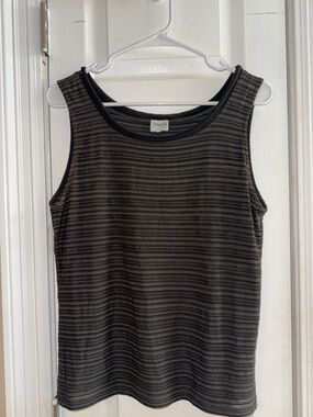 Armani Collezioni Size 10 Black and Dark Gray Striped Scoop Neck Tank